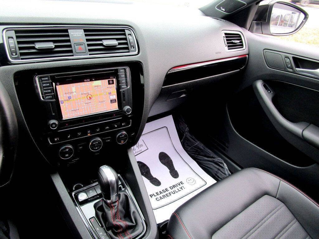 2018 Volkswagen Jetta Image 24