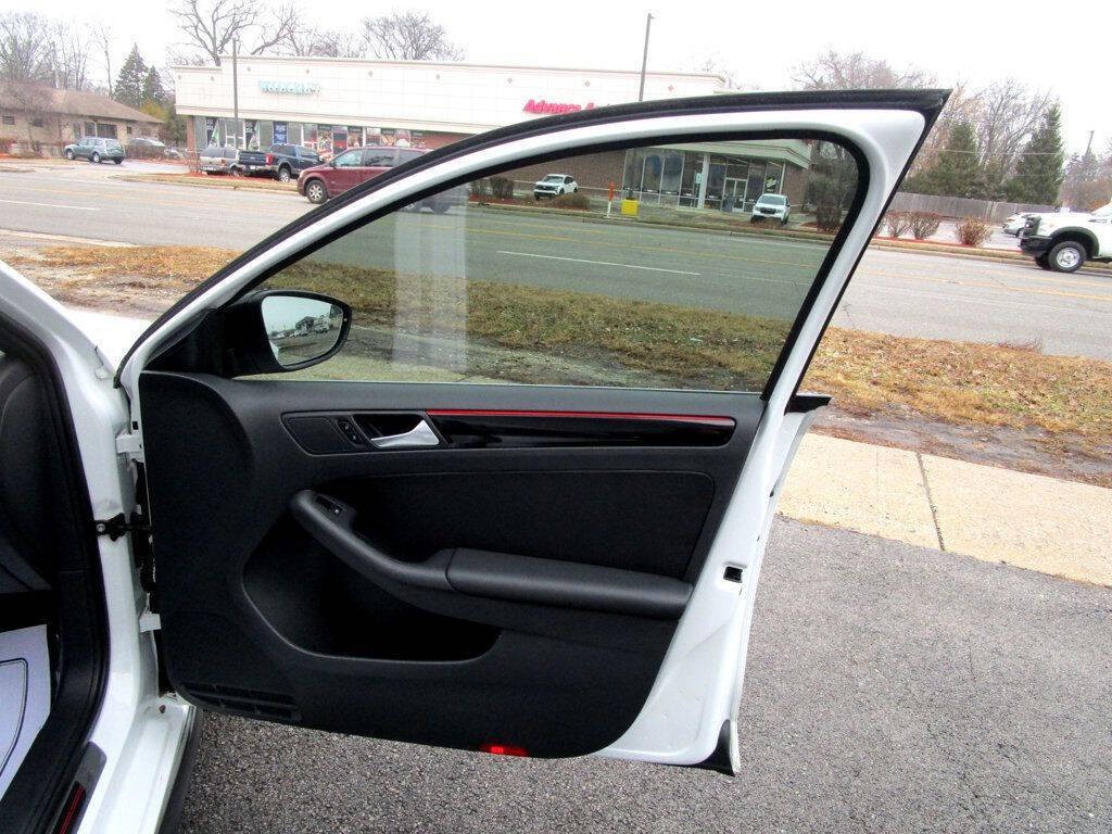 2018 Volkswagen Jetta Image 34