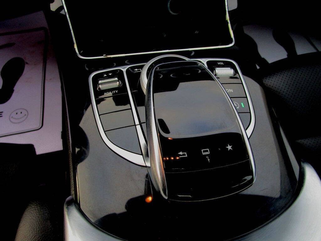 2015 Mercedes-Benz C-Class Image 20