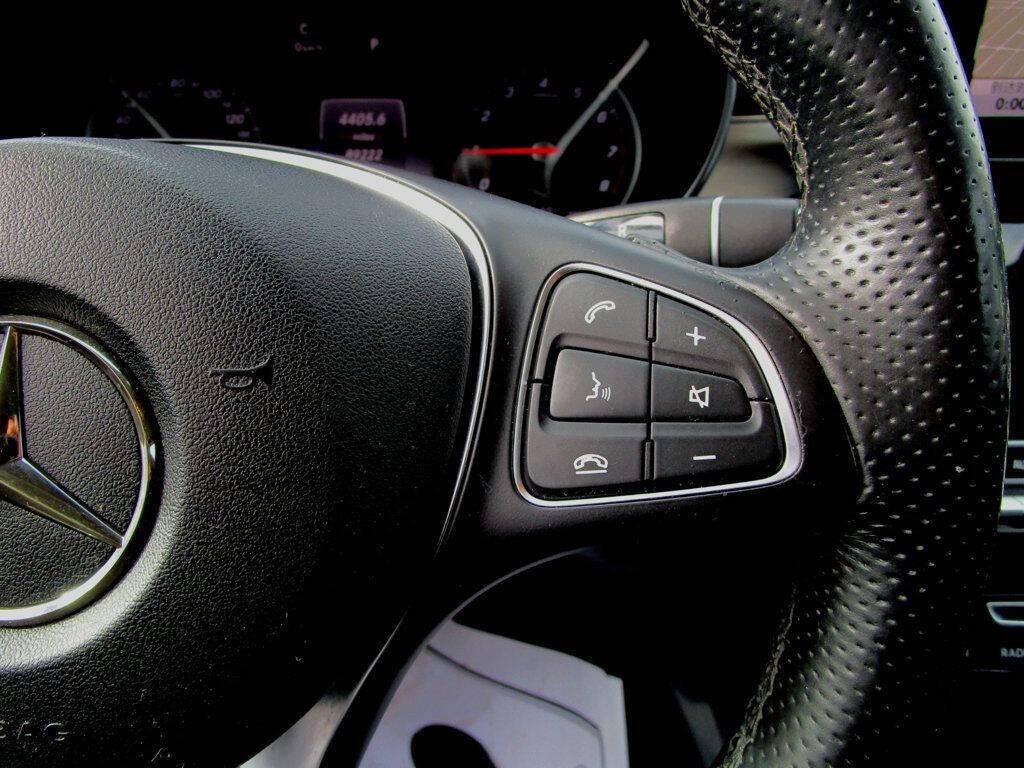 2015 Mercedes-Benz C-Class Image 22