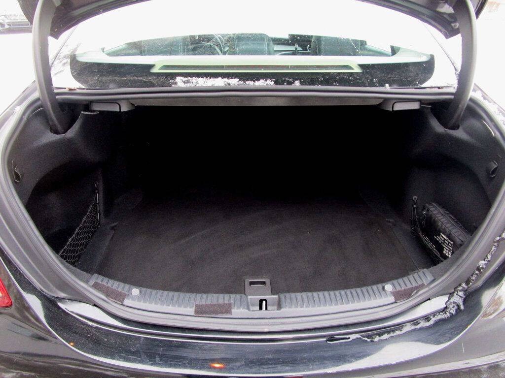 2015 Mercedes-Benz C-Class Image 33