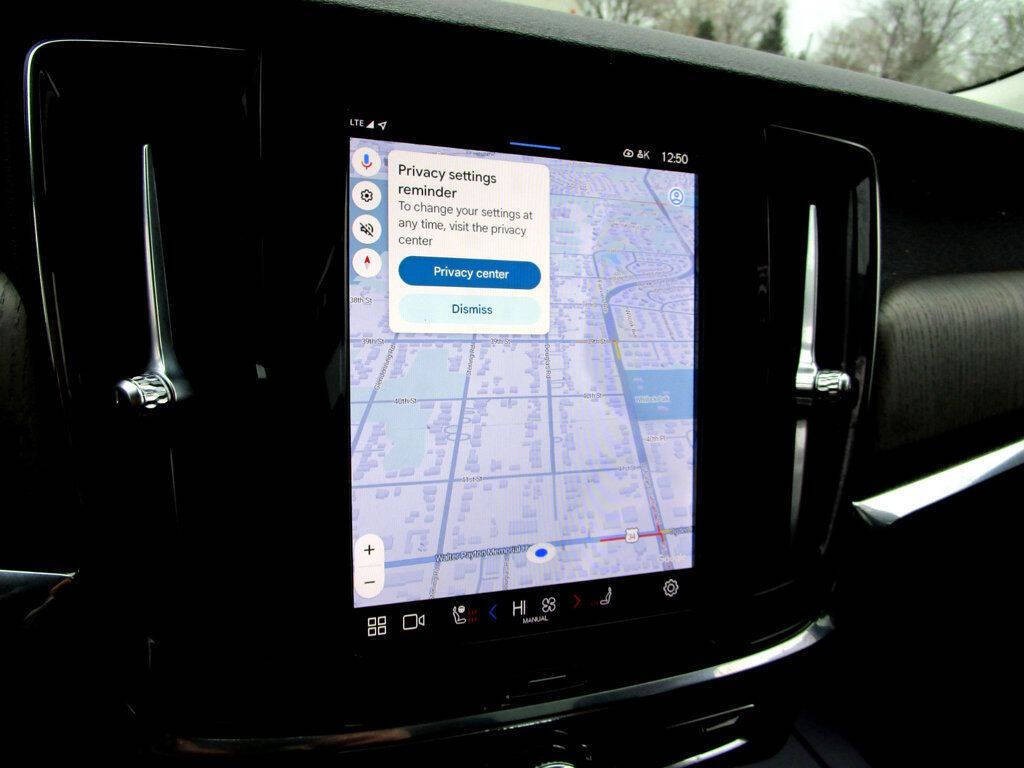 2023 Volvo S90 Image 3