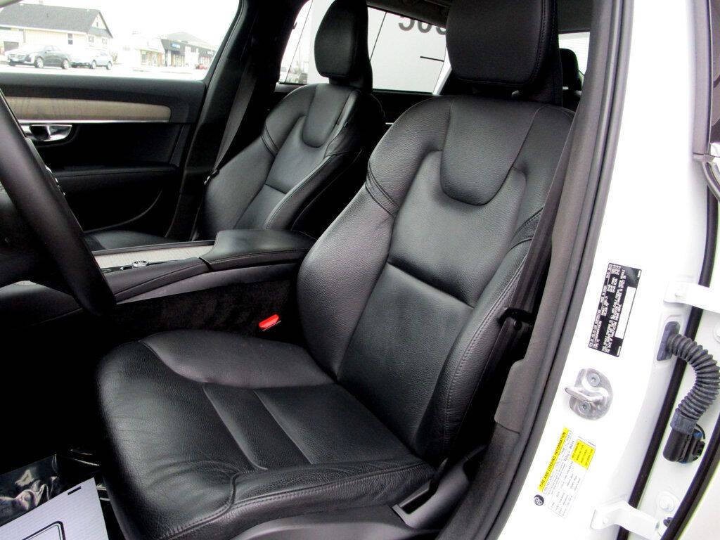 2023 Volvo S90 Image 15