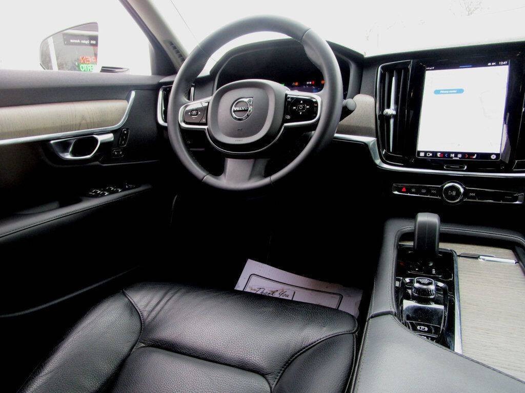 2023 Volvo S90 Image 20