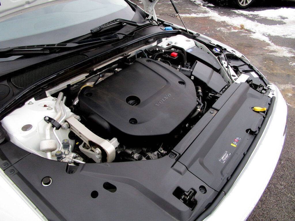 2023 Volvo S90 Image 42