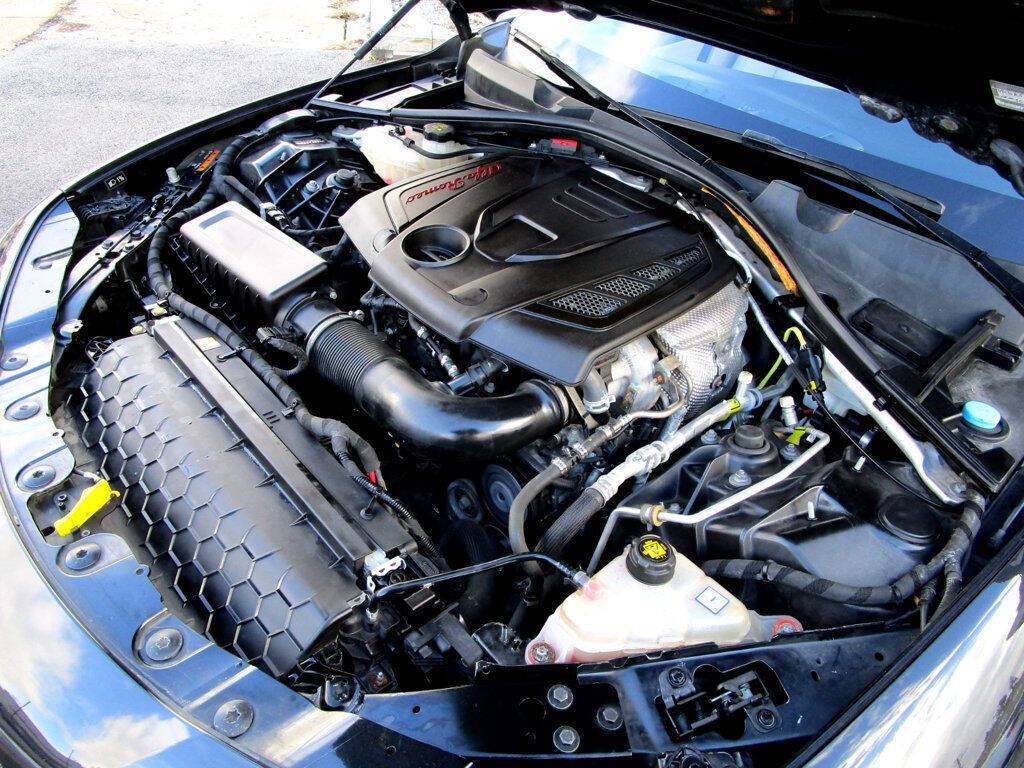 2017 Alfa Romeo Giulia Image 39