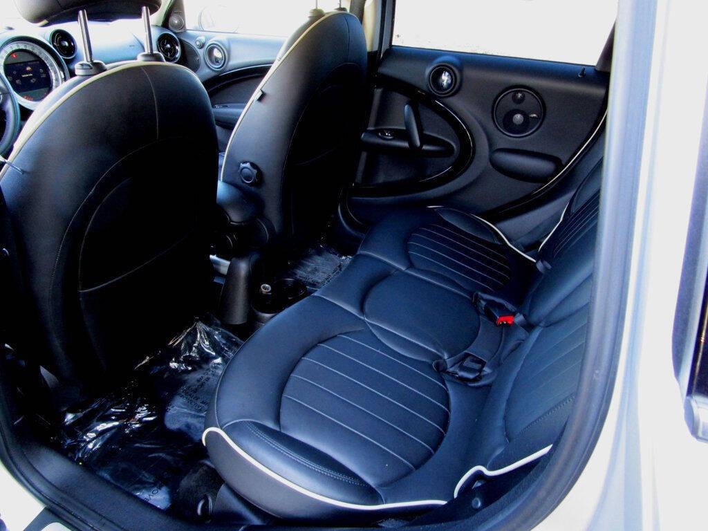 2014 MINI Countryman Image 15