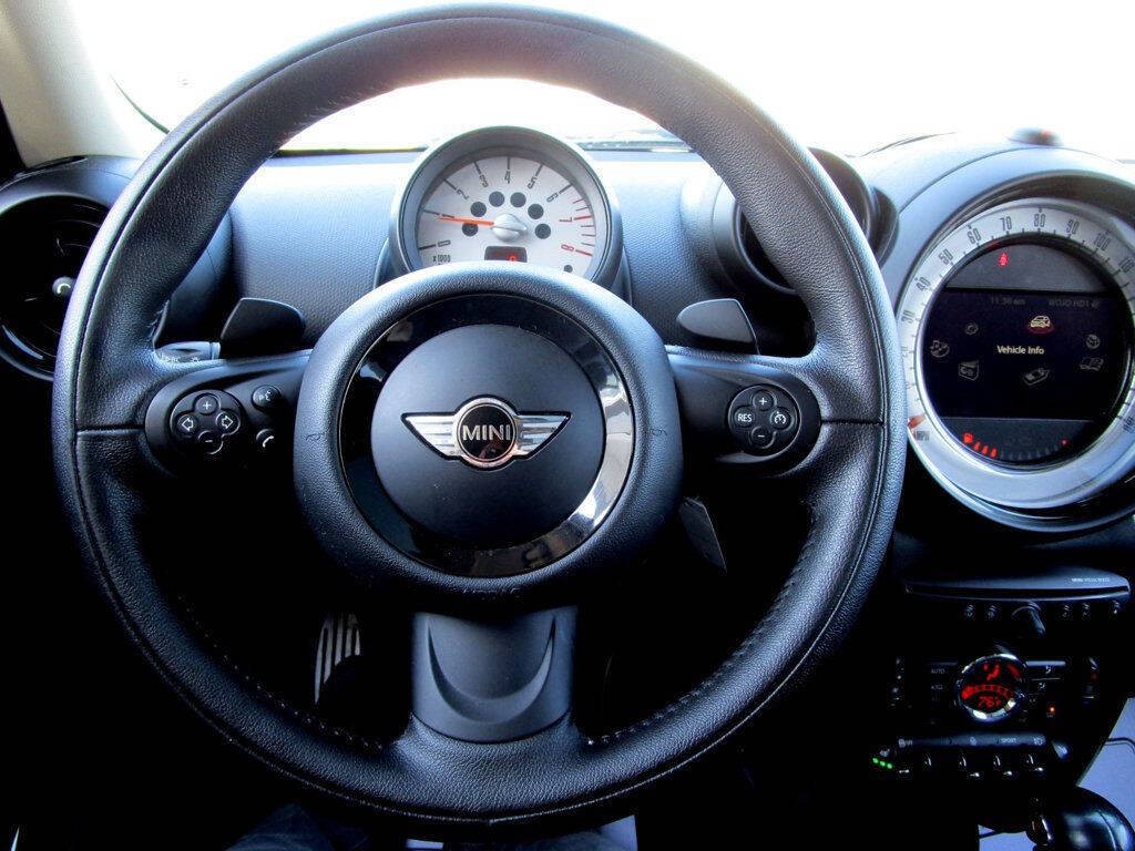 2014 MINI Countryman Image 18