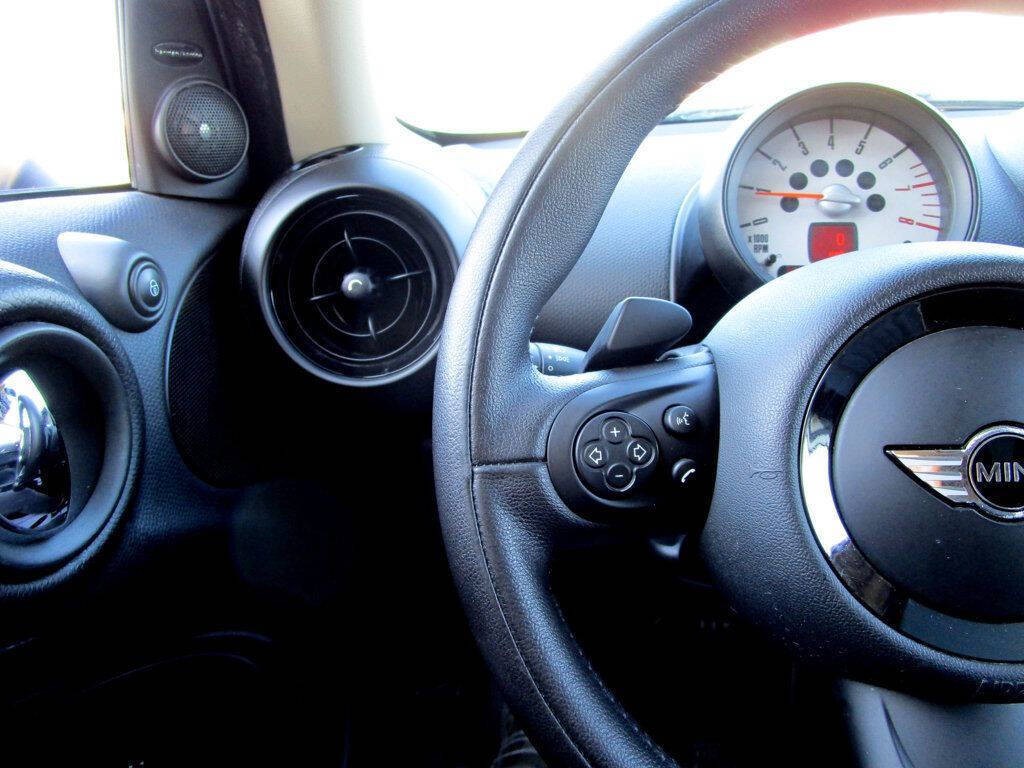 2014 MINI Countryman Image 19