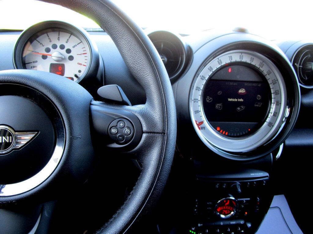 2014 MINI Countryman Image 20