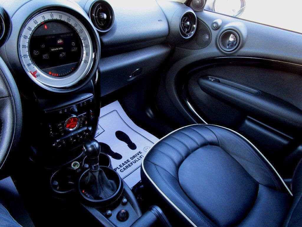 2014 MINI Countryman Image 21