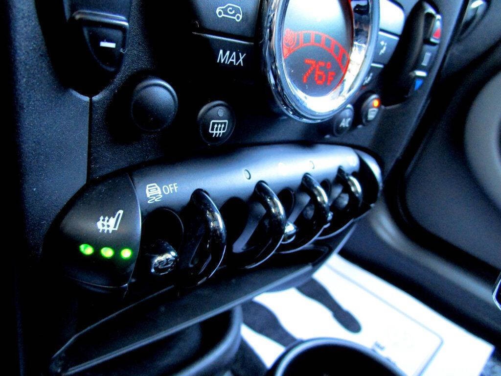 2014 MINI Countryman Image 23