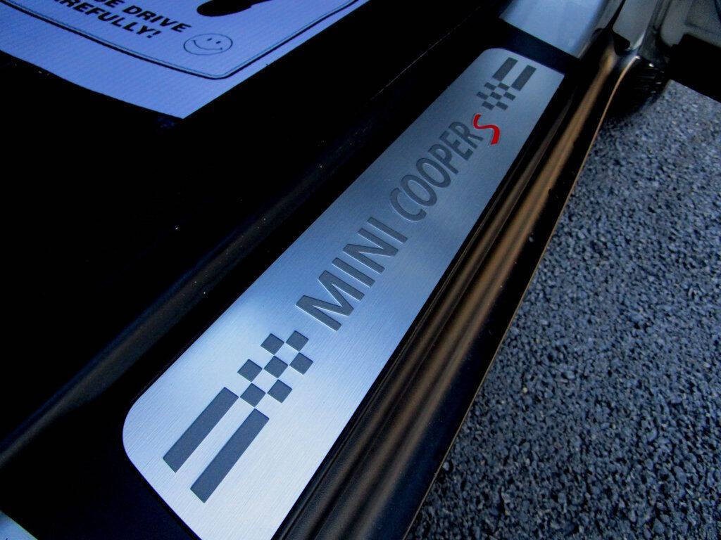 2014 MINI Countryman Image 25