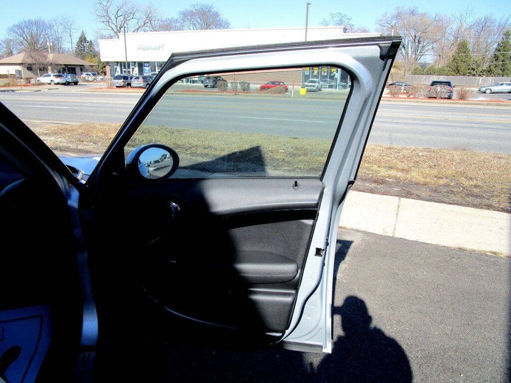 2014 MINI Countryman Image 30