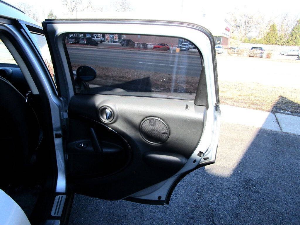 2014 MINI Countryman Image 32