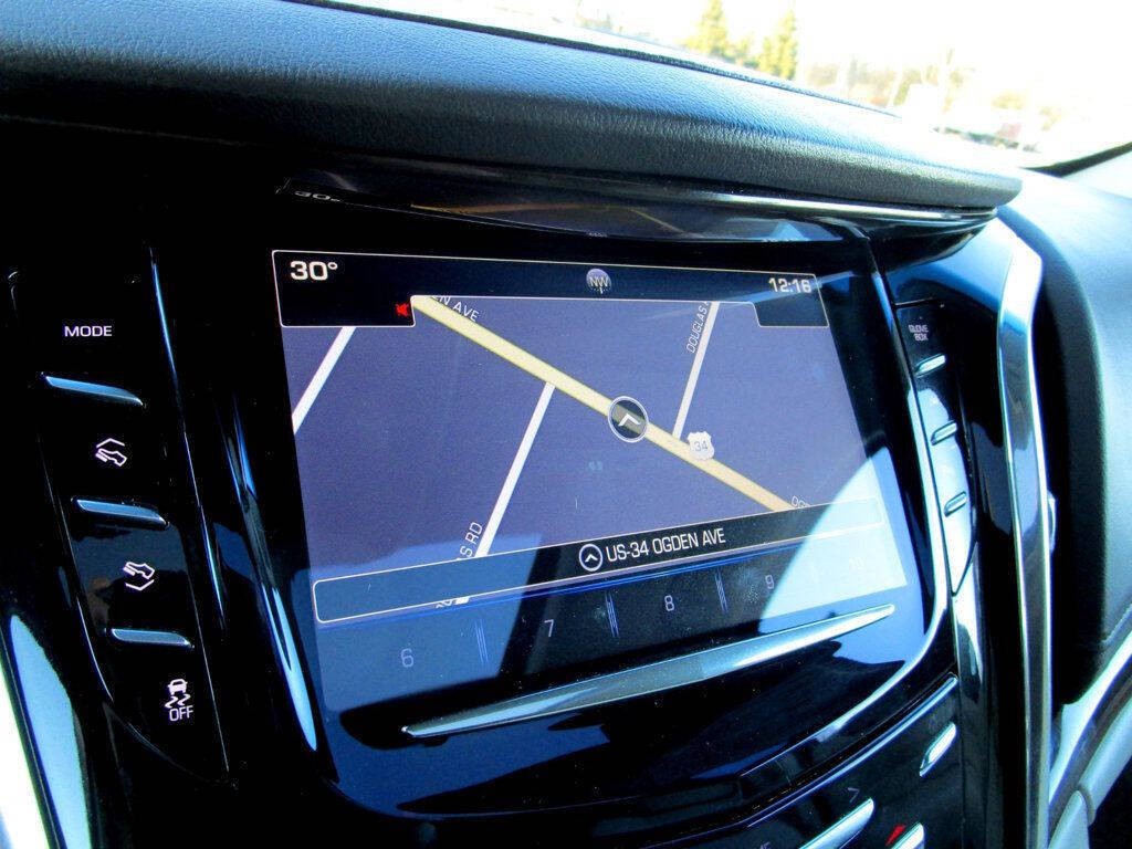 2017 Cadillac Escalade Image 3