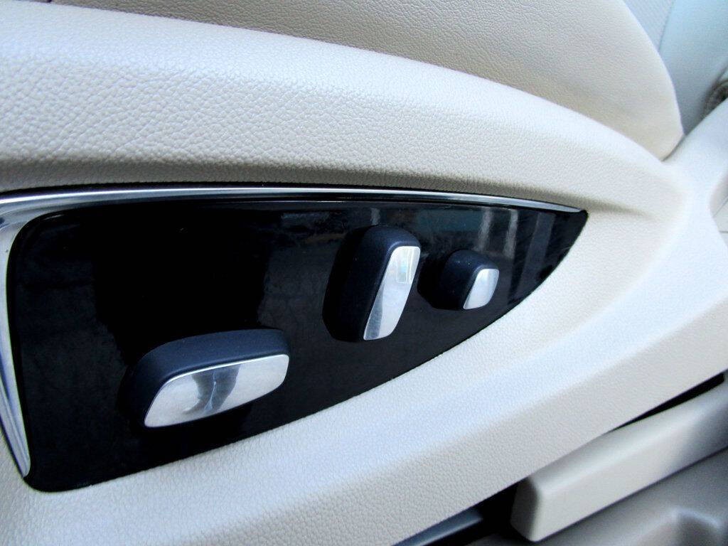 2017 Cadillac Escalade Image 38