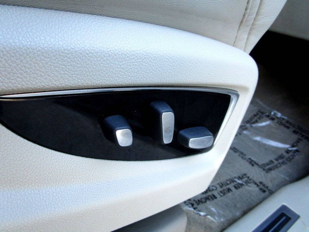 2017 Cadillac Escalade Image 39