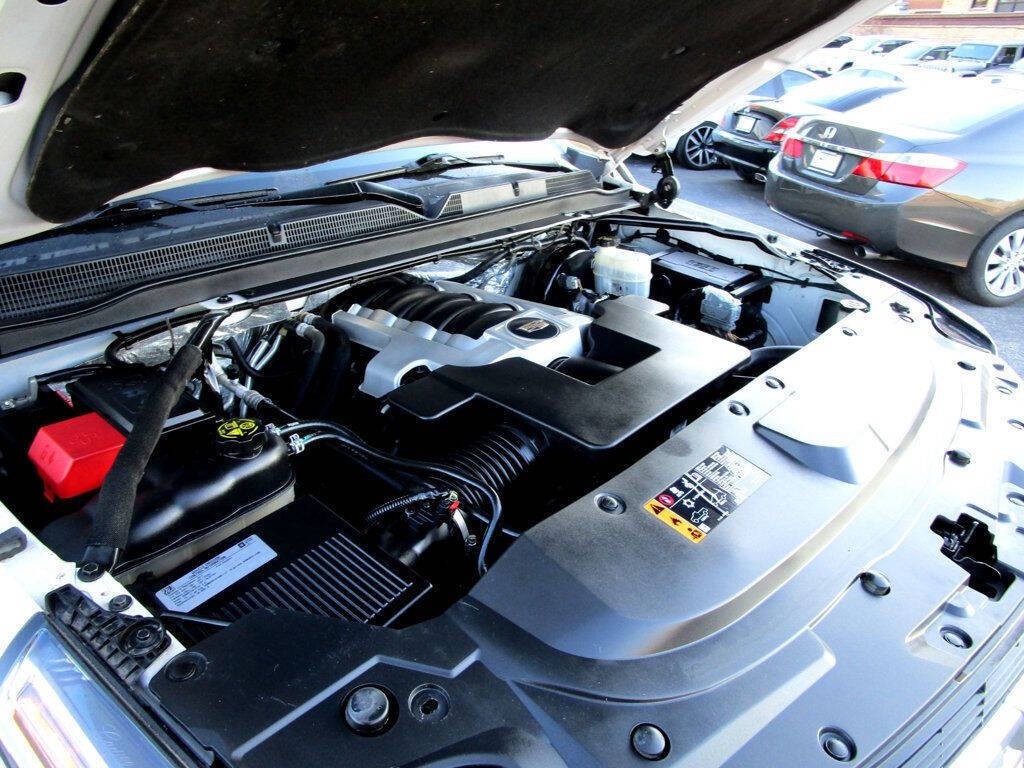 2017 Cadillac Escalade Image 46