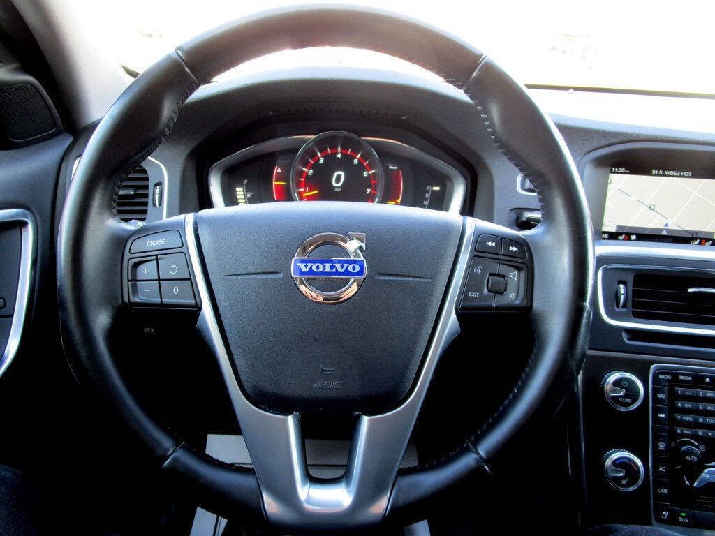 2015 Volvo V60 Image 20