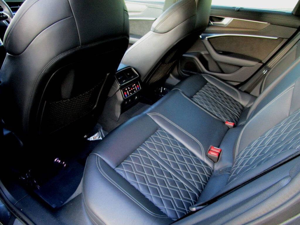 2021 Audi S6 Image 17