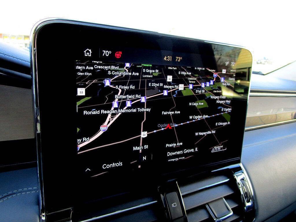 2021 Lincoln Navigator Image 3