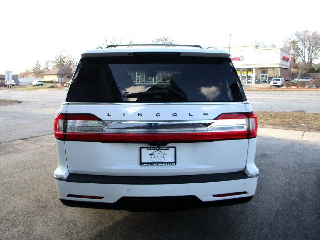2021 Lincoln Navigator Image 9