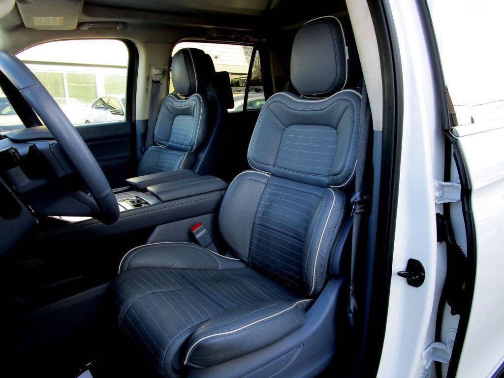 2021 Lincoln Navigator Image 15