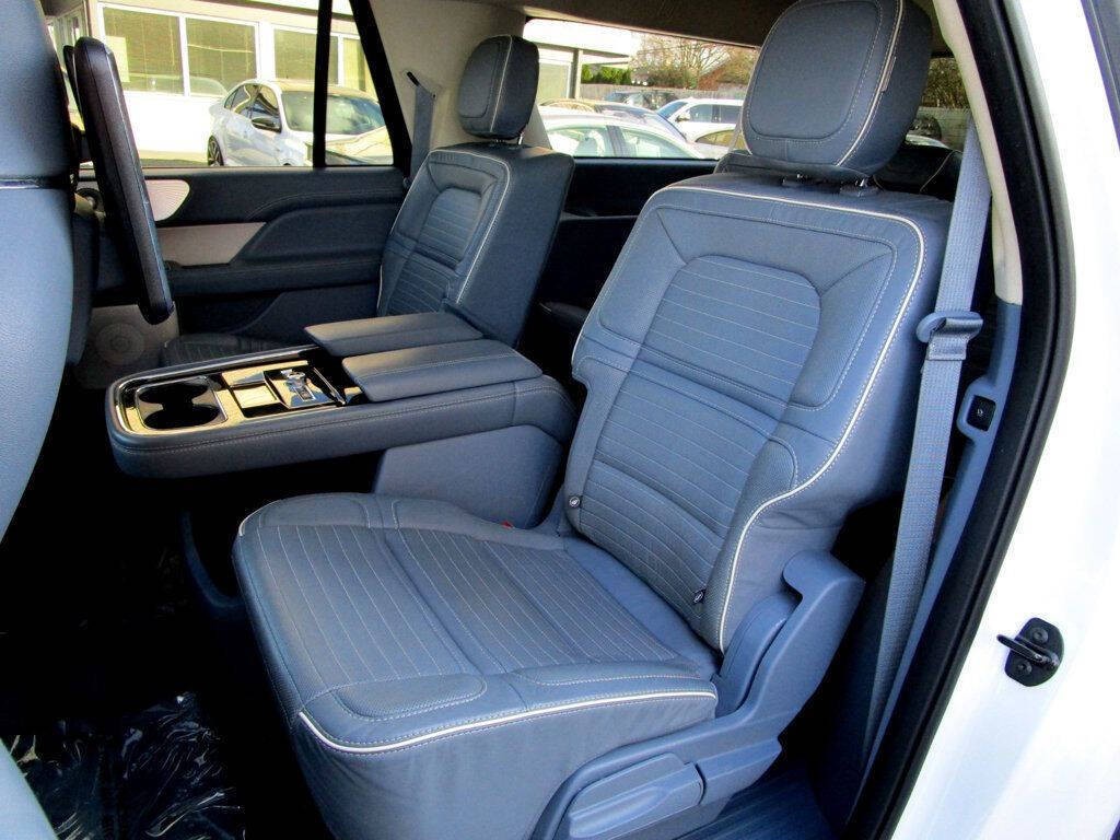 2021 Lincoln Navigator Image 17
