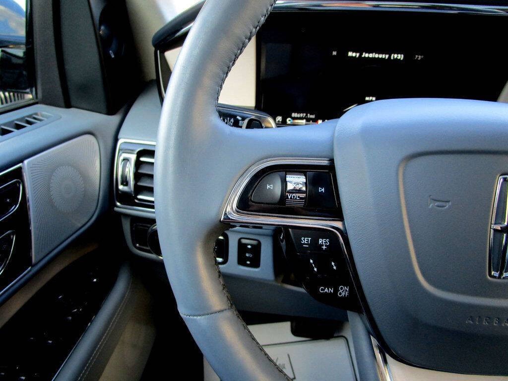 2021 Lincoln Navigator Image 26