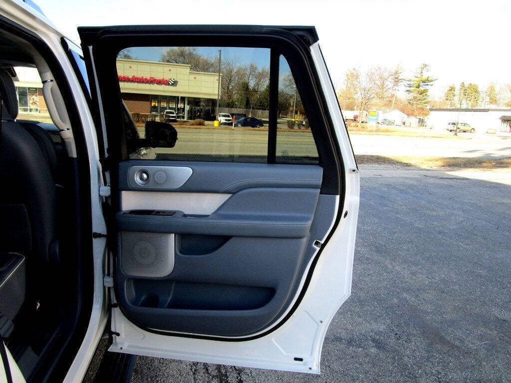 2021 Lincoln Navigator Image 47
