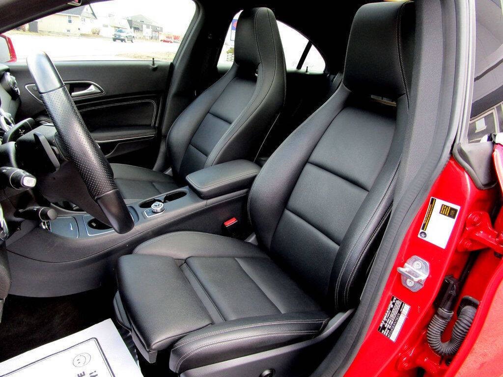 2019 Mercedes-Benz CLA-Class Image 13
