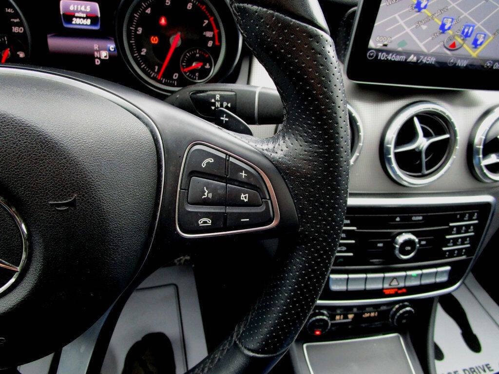 2019 Mercedes-Benz CLA-Class Image 22