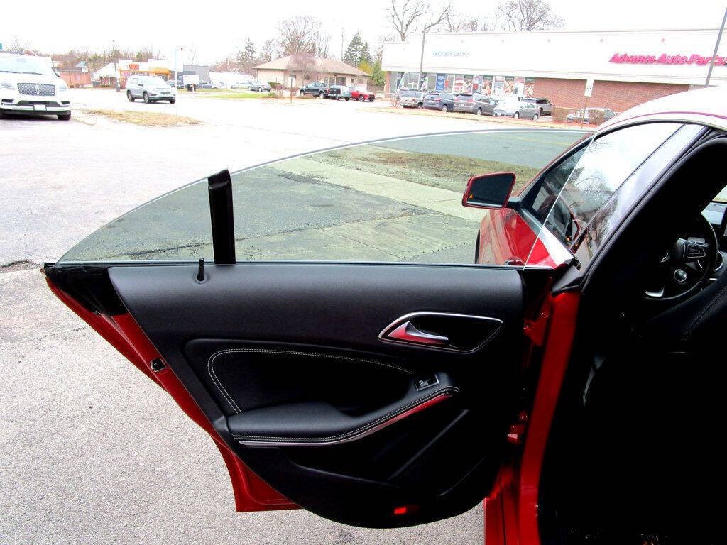 2019 Mercedes-Benz CLA-Class Image 31