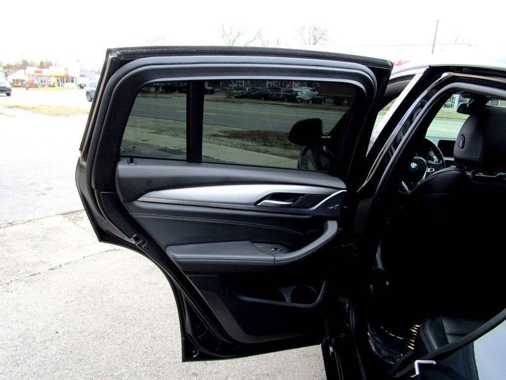 2019 BMW X4 Image 38