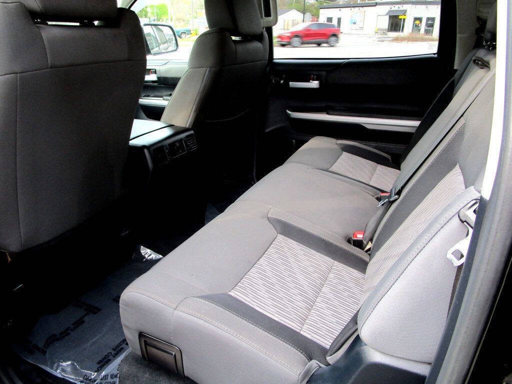 2015 Toyota Tundra Image 16