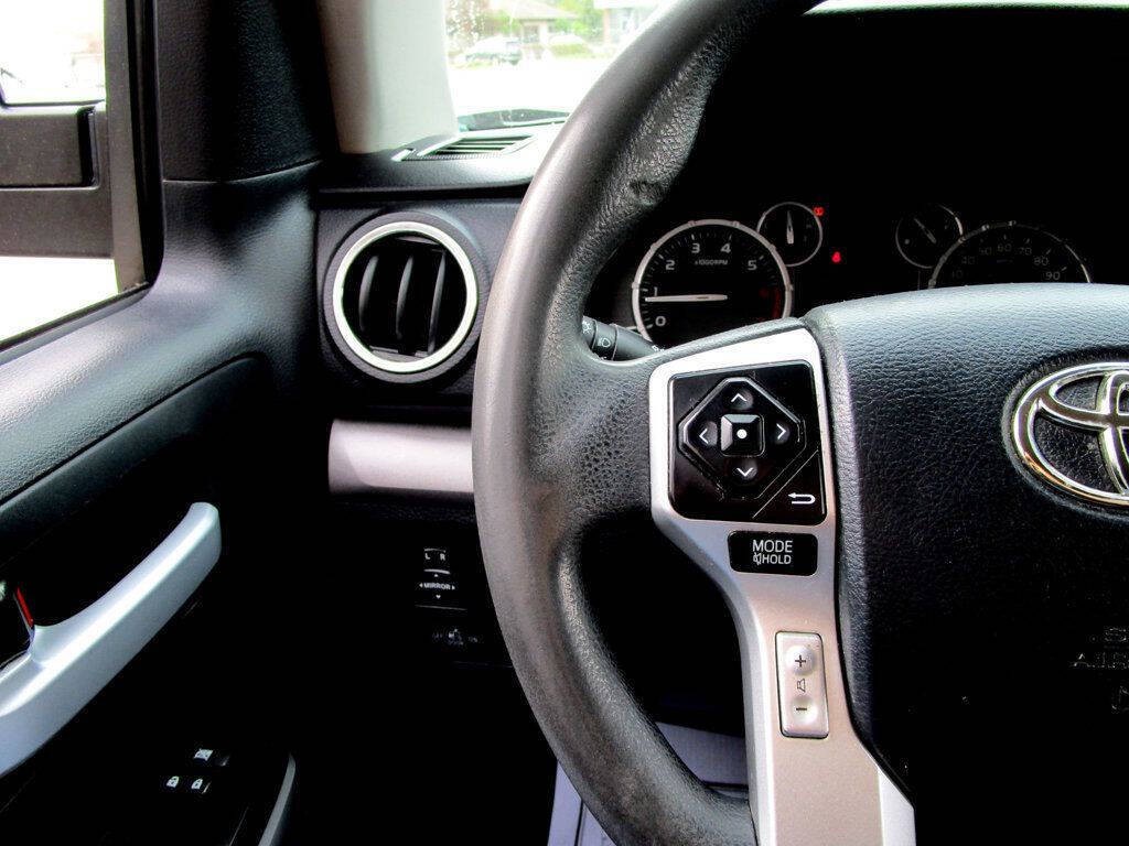 2015 Toyota Tundra Image 19