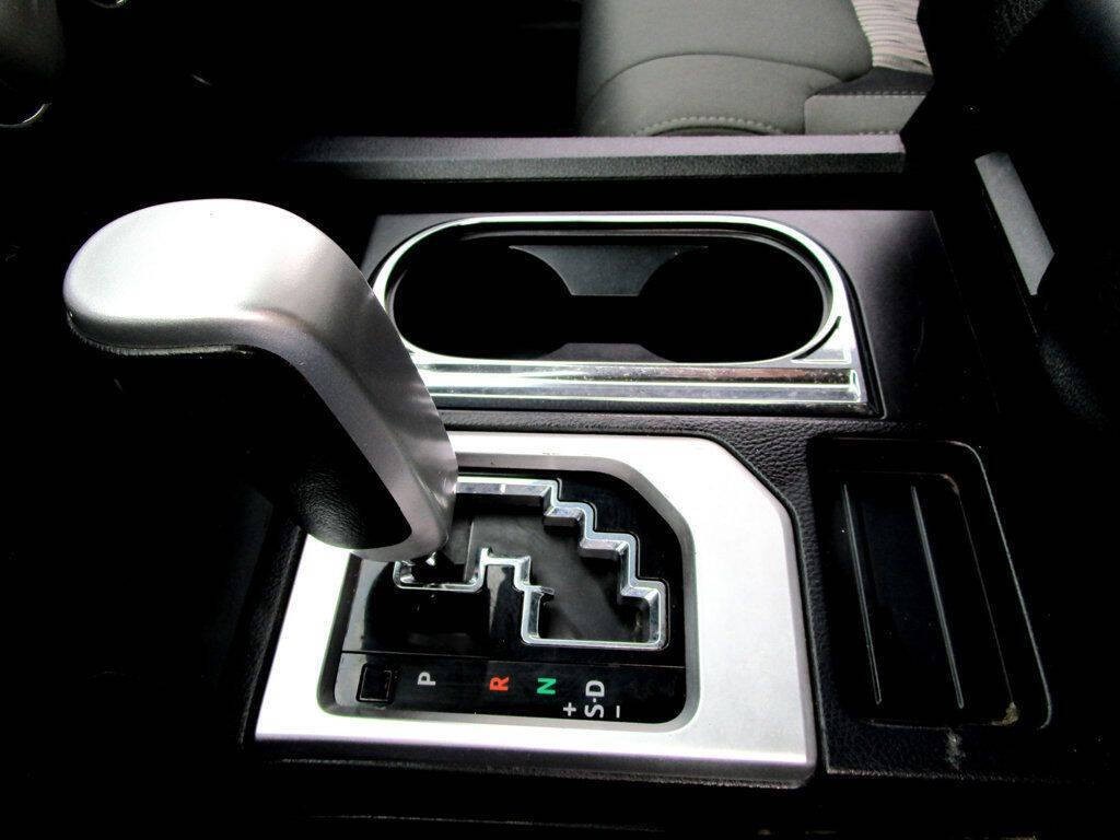 2015 Toyota Tundra Image 23