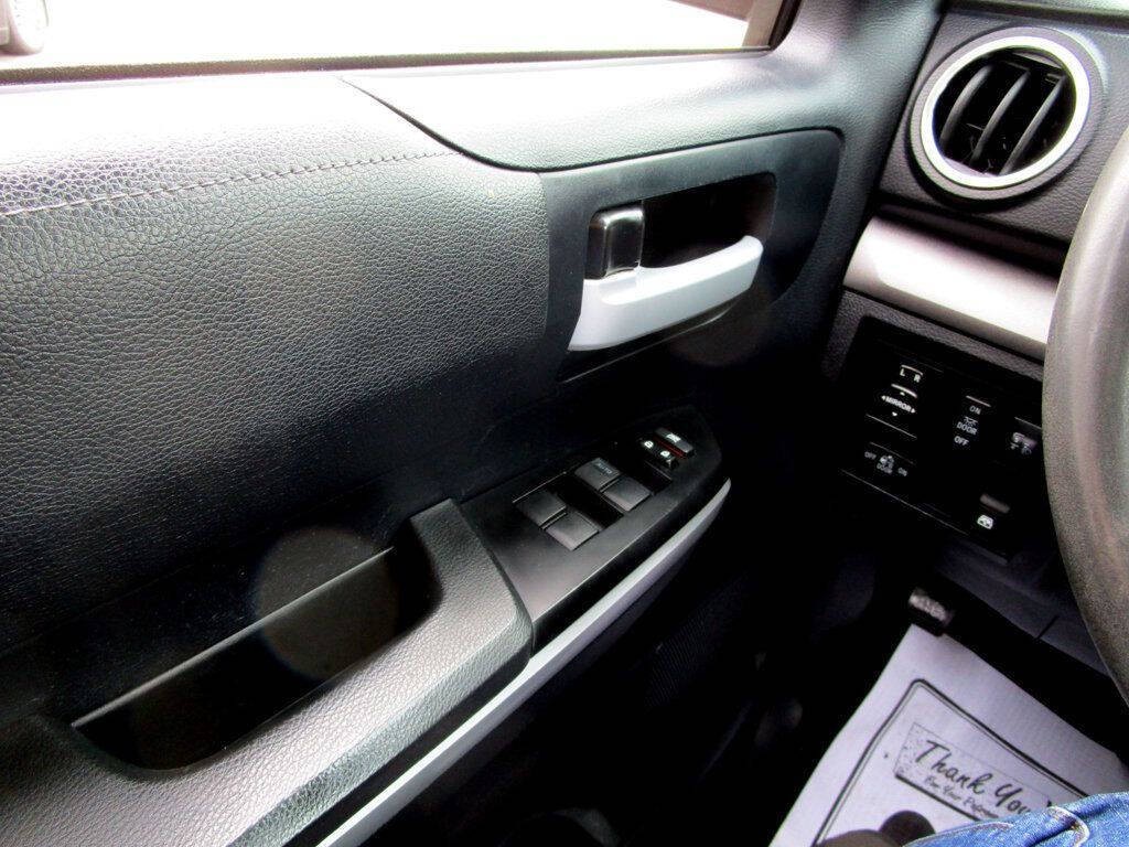 2015 Toyota Tundra Image 26