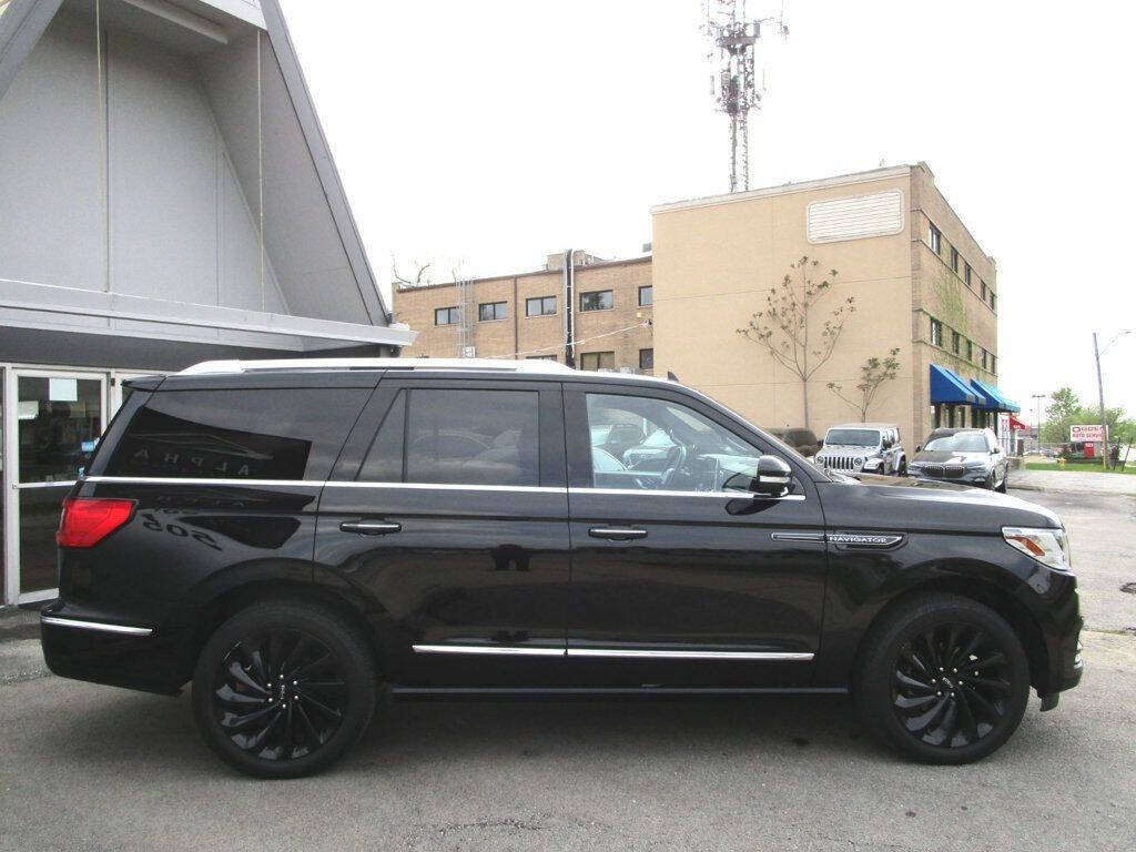 2021 Lincoln Navigator Image 11