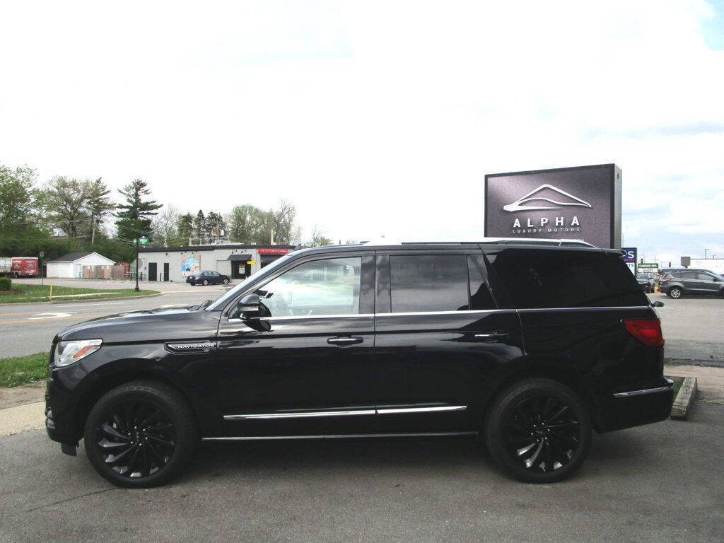 2021 Lincoln Navigator Image 12