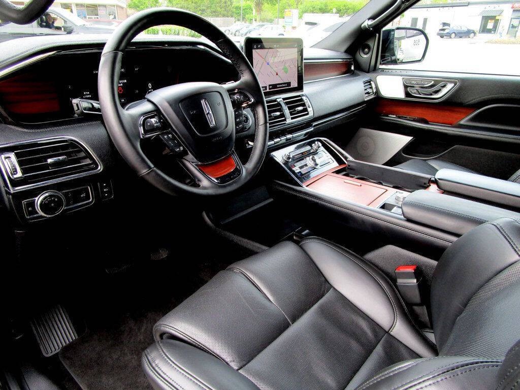 2021 Lincoln Navigator Image 13