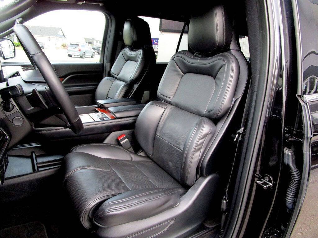 2021 Lincoln Navigator Image 14