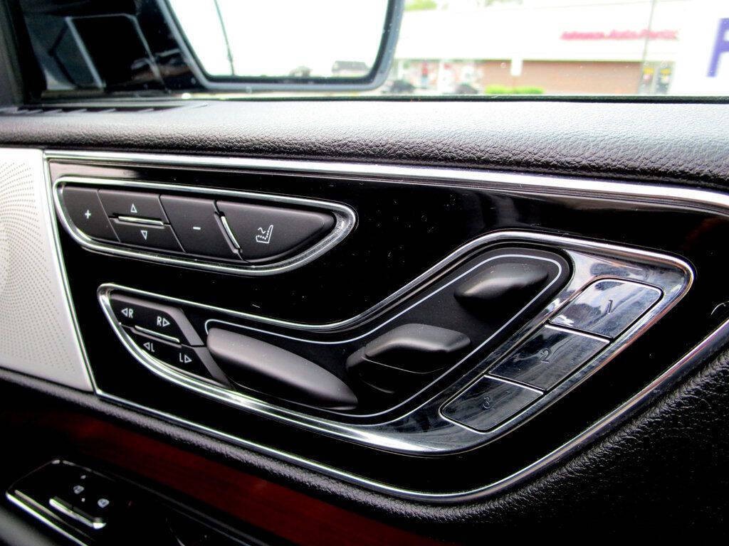 2021 Lincoln Navigator Image 40