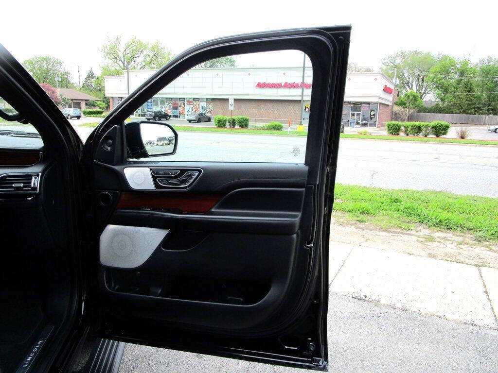 2021 Lincoln Navigator Image 47