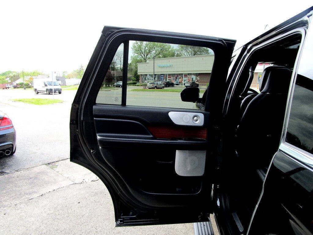 2021 Lincoln Navigator Image 48