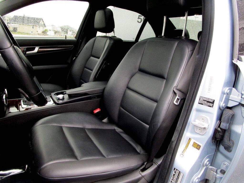 2013 Mercedes-Benz C-Class Image 14