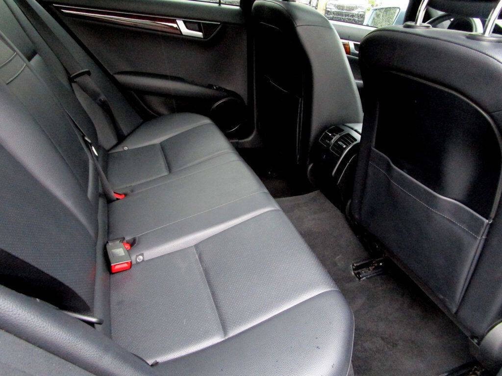 2013 Mercedes-Benz C-Class Image 16