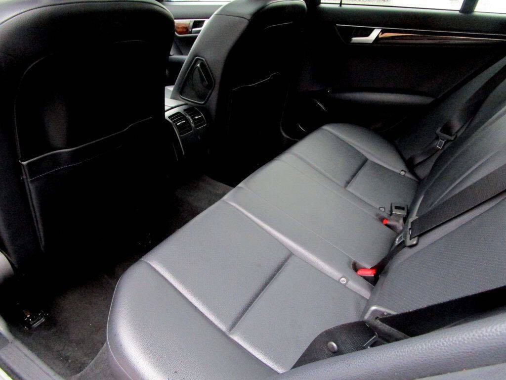 2013 Mercedes-Benz C-Class Image 17