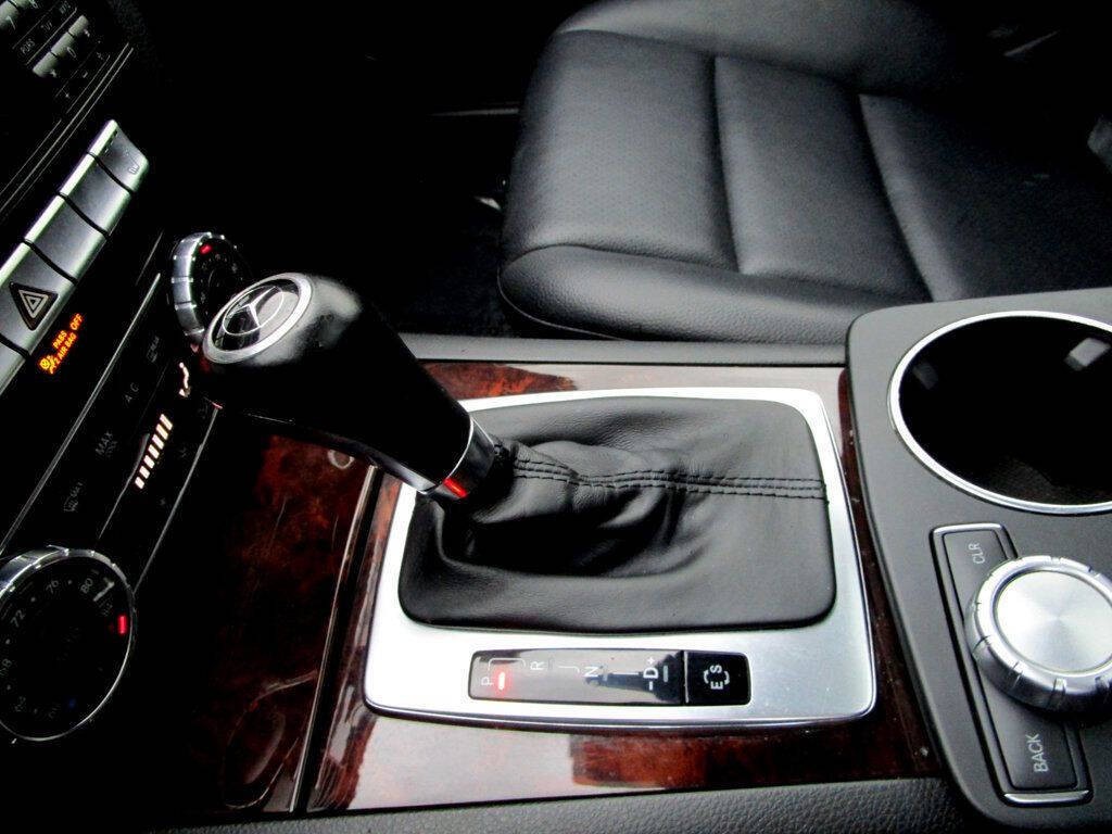 2013 Mercedes-Benz C-Class Image 23